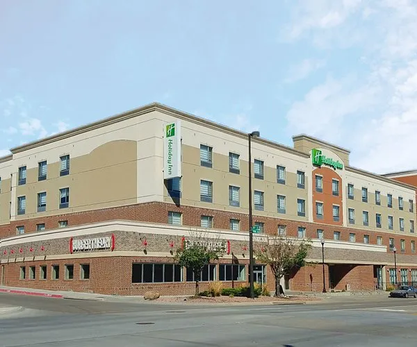 Holiday Inn Omaha Downtown - Waterpark, an IHG Hotel