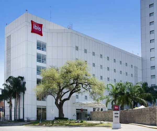 ibis Monterrey Valle